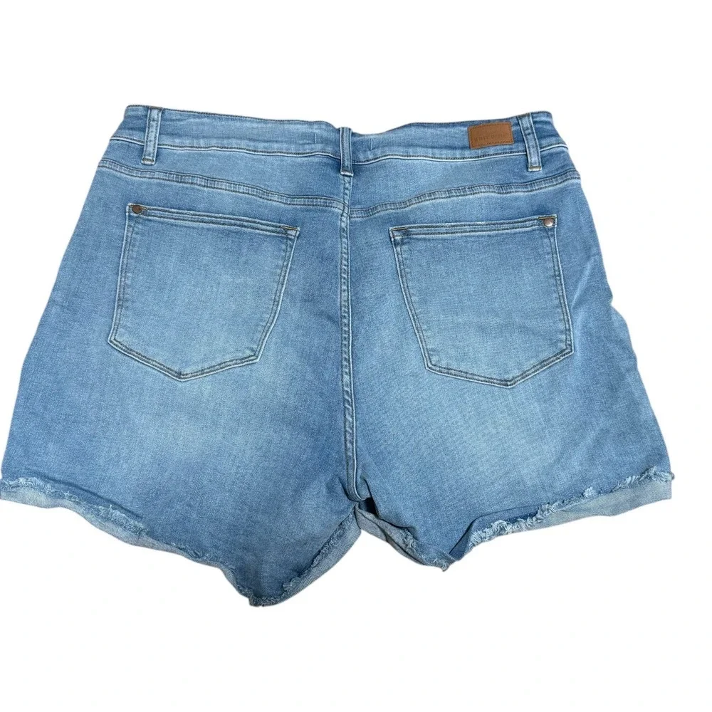 Judy Blue Denim Shorts Womens 2XL Blue Excellent High Rise Cuffed Raw Hem - Picture 4 of 4